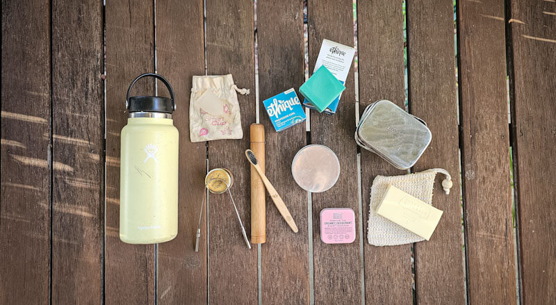 my 10 essential zero-waste travel kit