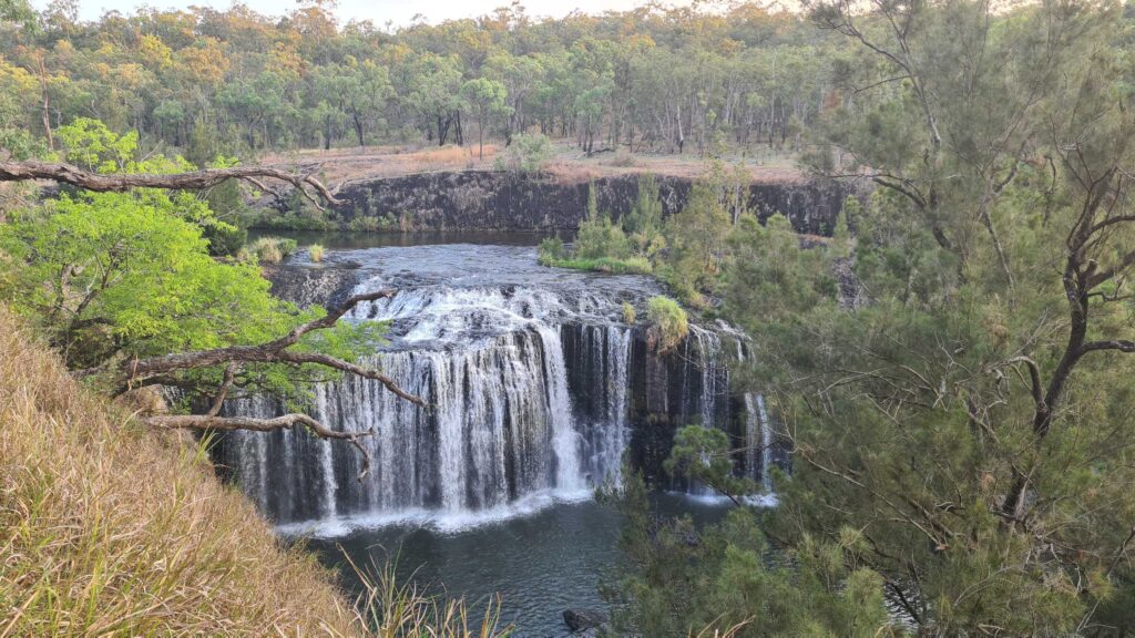 15 best waterfalls near cairns big millstream